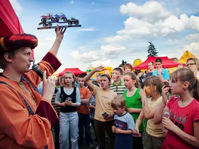 Animator zabaw z mikrofonem - Park Atrakcji Arabski - Organizacja Imprez, Pikników, Festynów