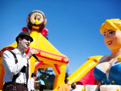 Animator zabaw z mikrofonem - Park Atrakcji Oktoberfest - Organizacja Imprez, Pikników, Festynów