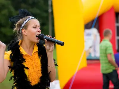 Animator zabaw z mikrofonem - Park Atrakcji Las Vegas - Organizacja Imprez, Pikników, Festynów