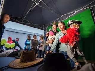 Fotobudka z tłem klienta - Organizacja Imprez, Pikników, Festynów