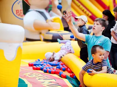 Helga - Zestaw Tematyczny Oktoberfest - Organizacja Imprez, Pikników, Festynów