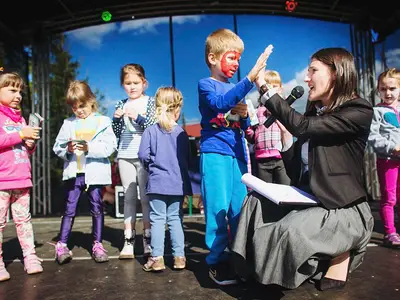 Konferansjer sceniczny - Profesjonalna organizacja imprez - zdjęcie 3
