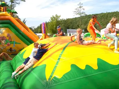 Miękka góra - Park Atrakcji Jaskiniowcy - Organizacja Imprez, Pikników, Festynów