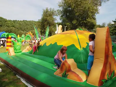 Miękka góra - Park Atrakcji Jaskiniowcy - Organizacja Imprez, Pikników, Festynów