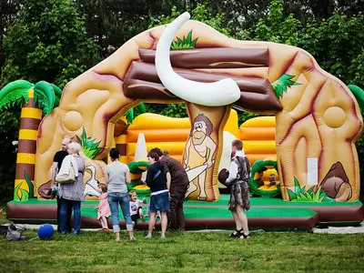 Plac zabaw Jaskiniowcy - Park Atrakcji Jaskiniowcy - Organizacja Imprez, Pikników, Festynów