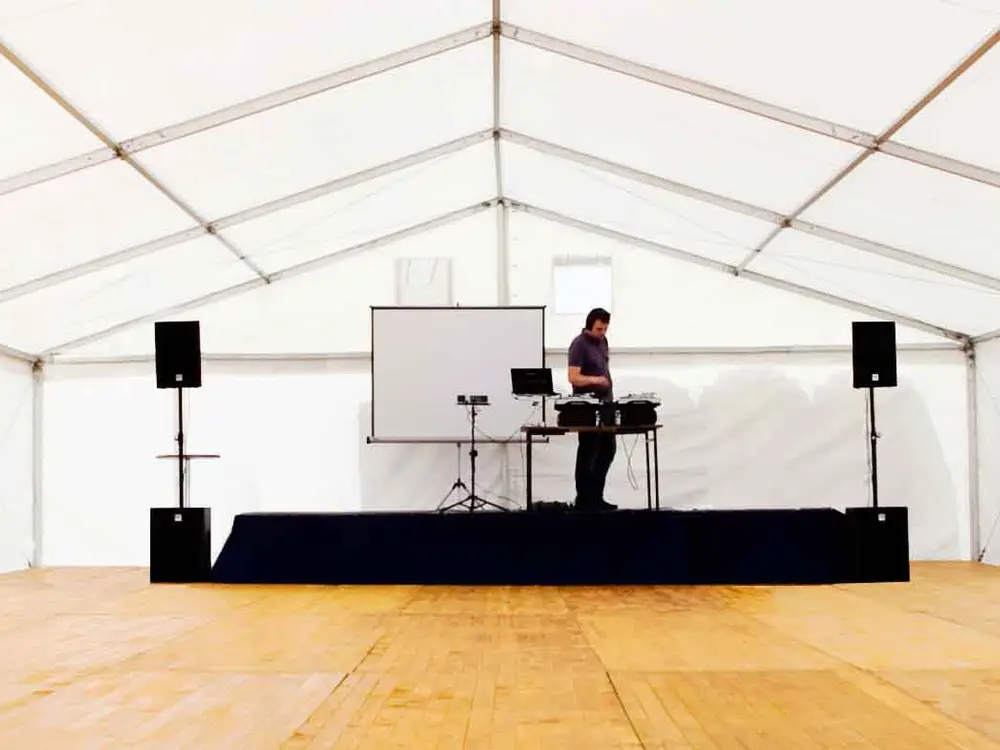 Podest sceniczny - Organizacja Imprez, Pikników, Festynów