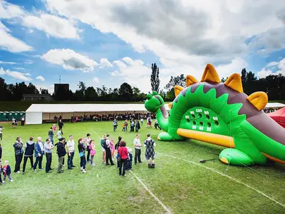 Polowanie na dinozaura - Park Atrakcji Jaskiniowcy - Organizacja Imprez, Pikników, Festynów