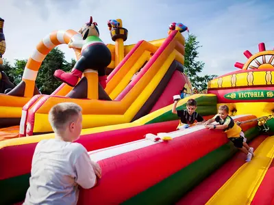 Sprężynująca Lina Pirat - Park Atrakcji Piracki - Organizacja Imprez, Pikników, Festynów