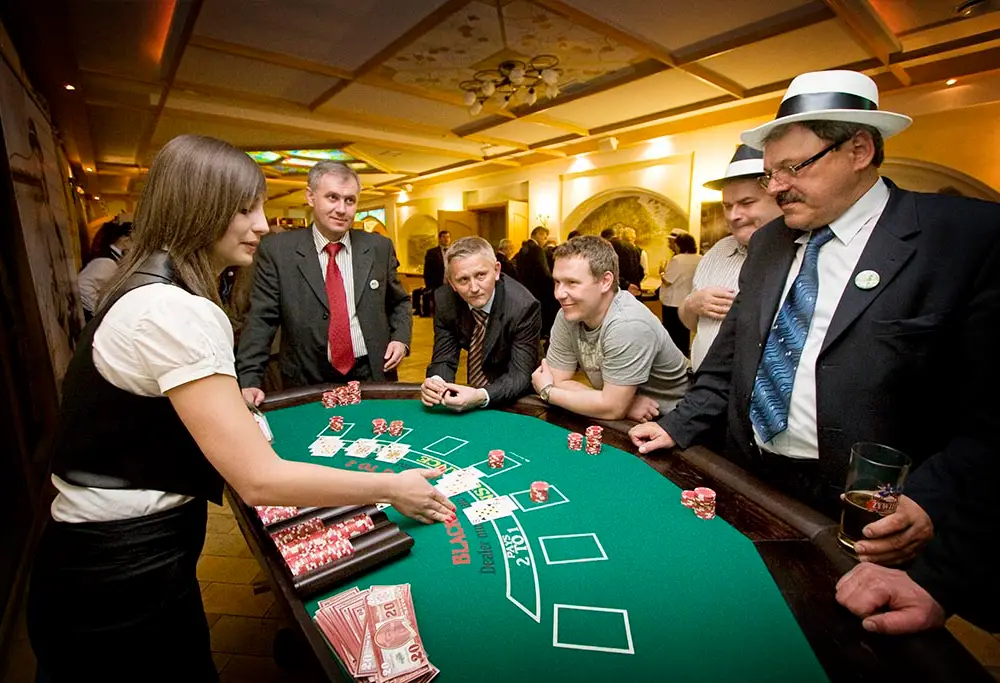 Stół do zabawy w Black Jack’a z obsługą kupiera - Organizacja Imprez, Pikników, Festynów