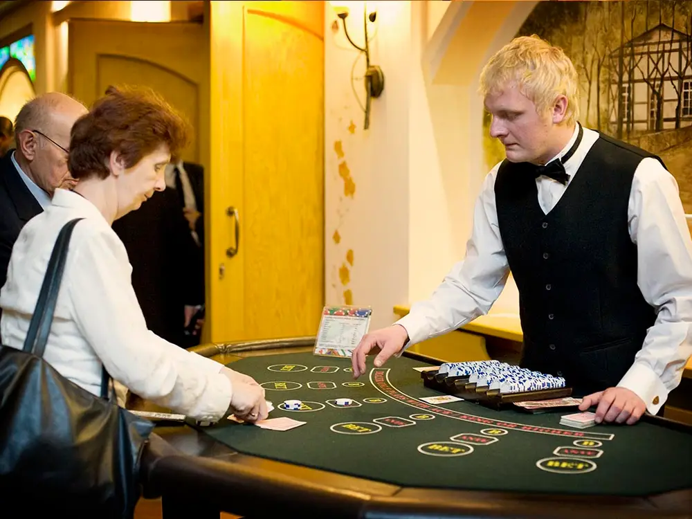 Stół do zabawy w pokera z obsługą krupiera - zdjęcie 2 - Organizacja Imprez, Pikników, Festynów