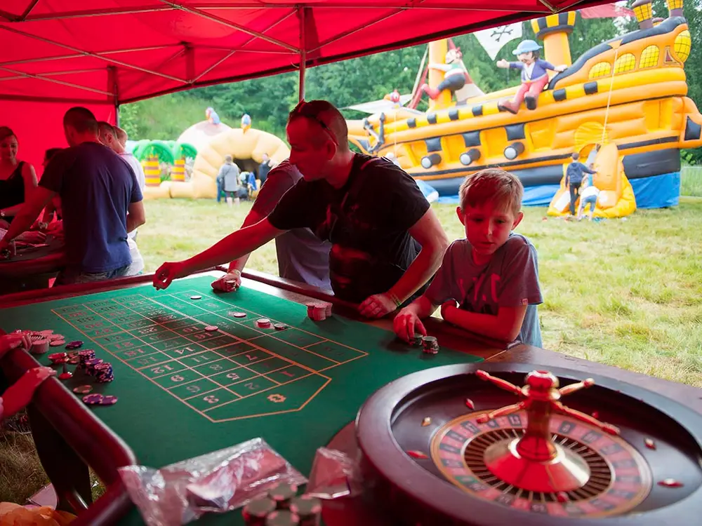 Stół do zabawy w ruletkę z krupierem - zdjęcie 4 - Organizacja Imprez, Pikników, Festynów