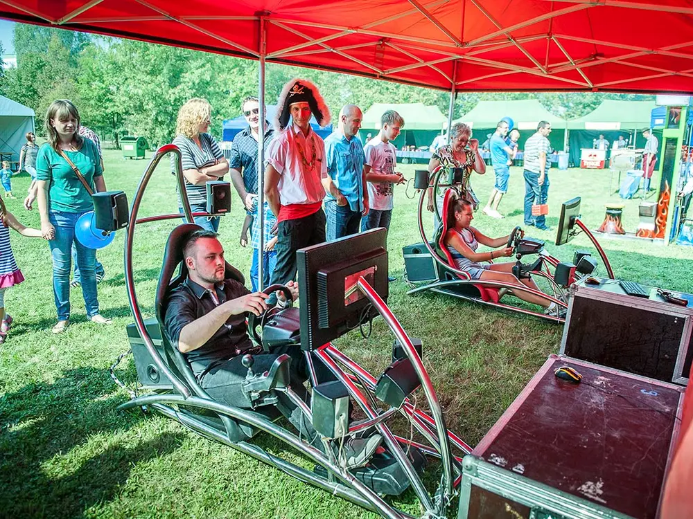 Symulator formuły 1 - zdjęcie 2 - Organizacja Imprez, Pikników, Festynów