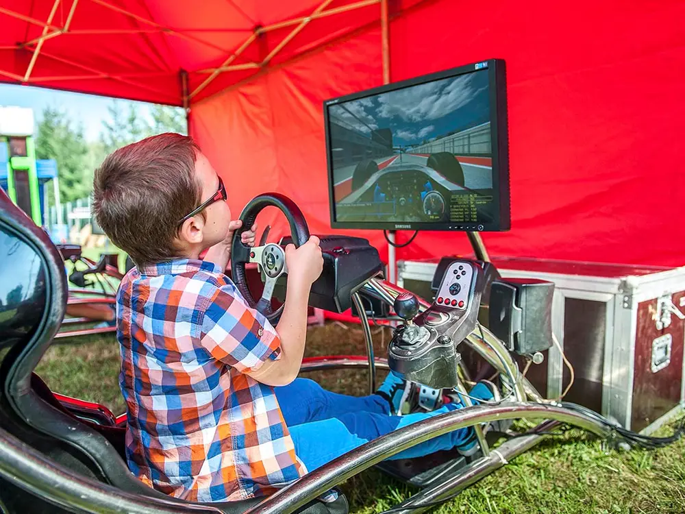 Symulator formuły 1 - zdjęcie 4 - Organizacja Imprez, Pikników, Festynów