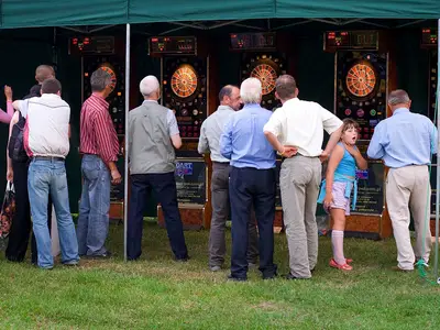 Turniej darta na 3 stołach - Park Atrakcji Jaskiniowcy - Organizacja Imprez, Pikników, Festynów