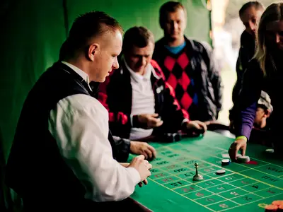 Zabawa w kasyno na 3 stołach - Park Atrakcji Country Zagroda - Organizacja Imprez, Pikników, Festynów