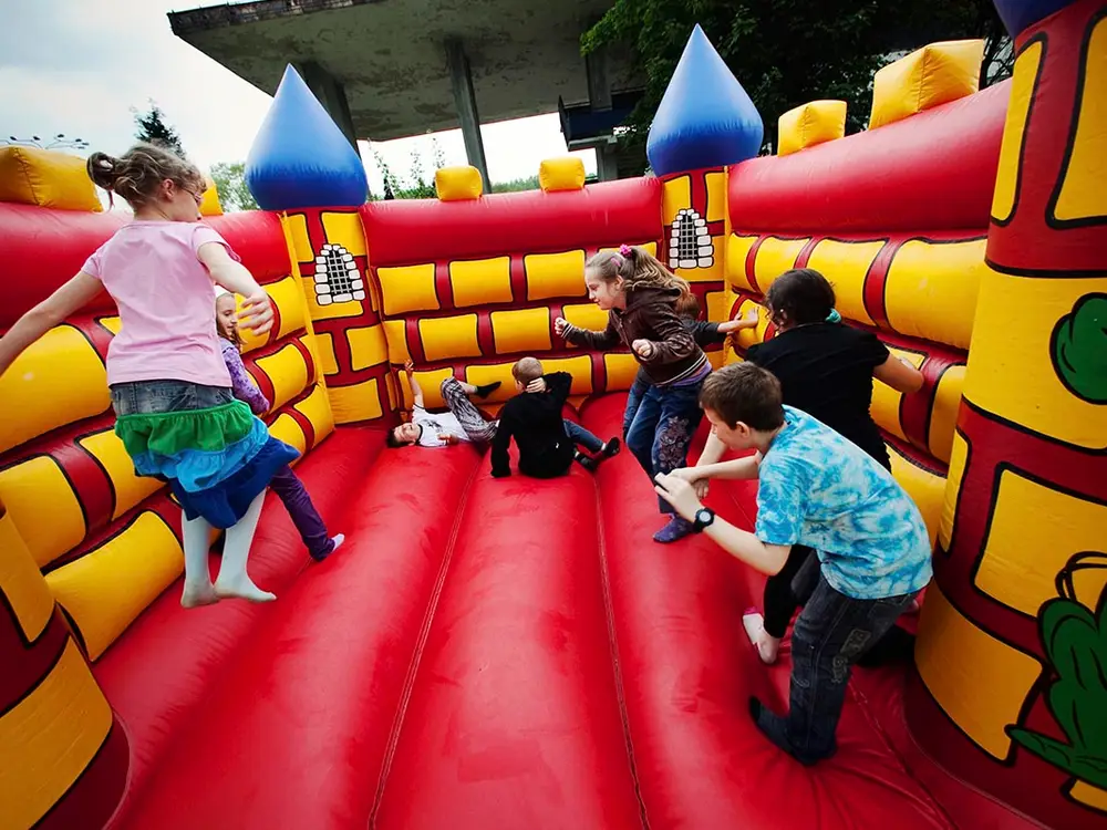 Zamek do skakania - zdjęcie 2 - Organizacja Imprez, Pikników, Festynów