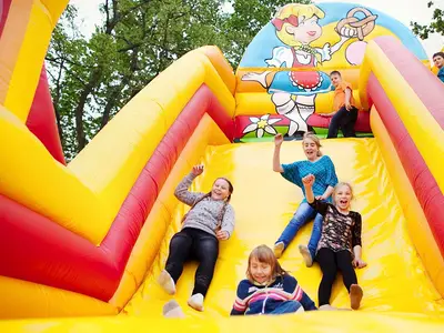 Zjeżdżalnia Bawaria - Park Atrakcji Oktoberfest - Organizacja Imprez, Pikników, Festynów