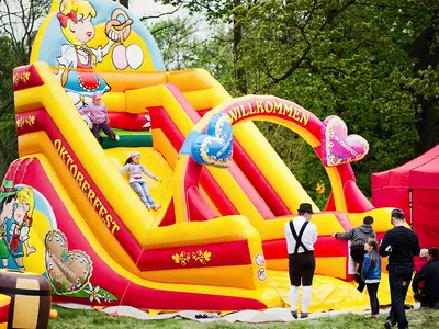 Zjeżdżalnia Bawaria - Park Atrakcji Oktoberfest - Organizacja Imprez, Pikników, Festynów