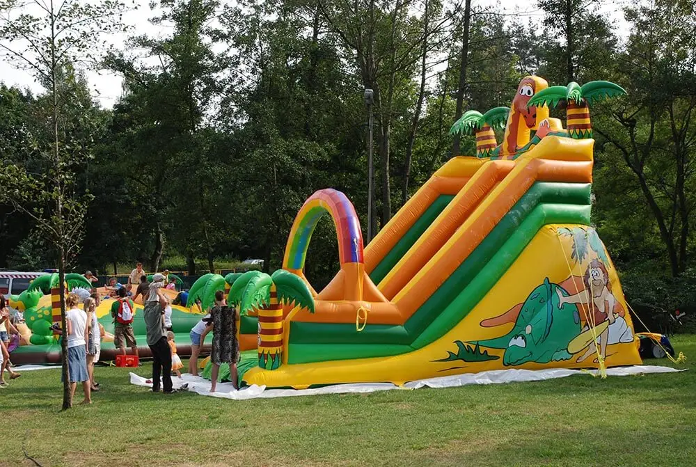 Zjeżdżalnia Jaskiniowcy - Organizacja Imprez, Pikników, Festynów