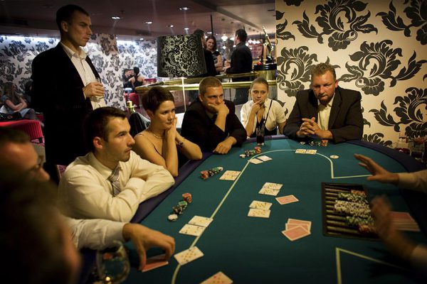 Stół do zabawy w Pokera Texas Holdem
